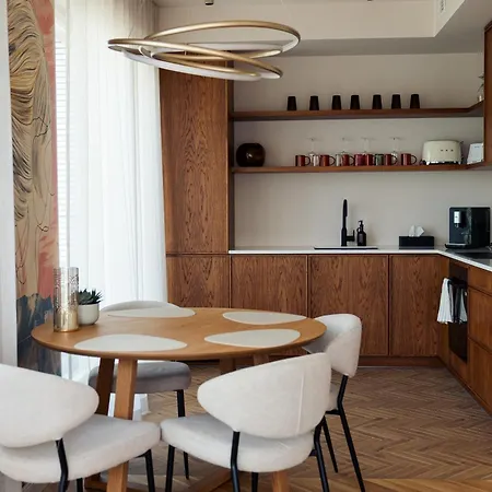 Jaanson Residences With Free Sauna & Free Parking